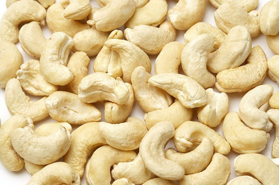 Cashew nut oil
